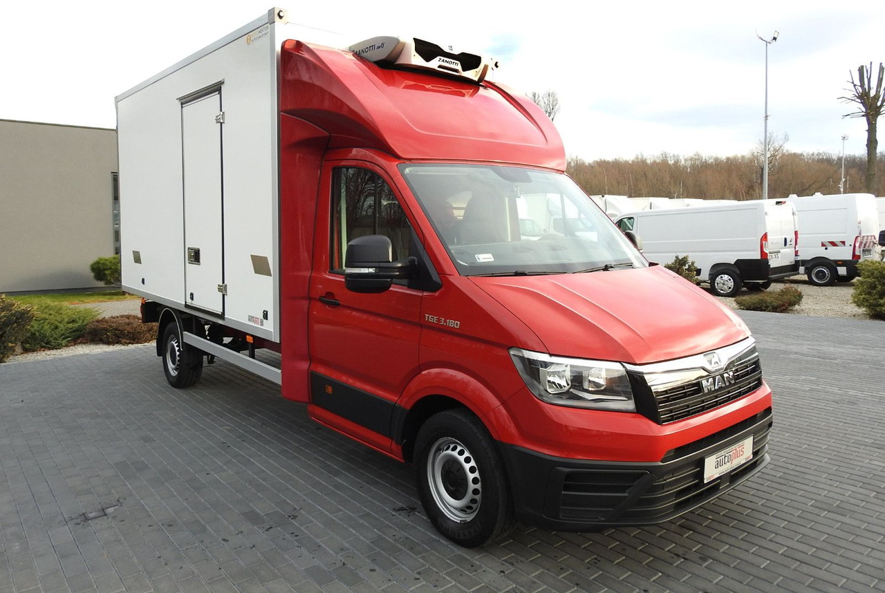 Volkswagen CRAFTER KÜHLKOFFER -5*C 8 PALETEN HEIZFUNKTION - Refrigerated van: picture 4 Volkswagen CRAFTER KÜHLKOFFER -5*C 8 PALETEN HEIZFUNKTION - Refrigerated van: picture 4