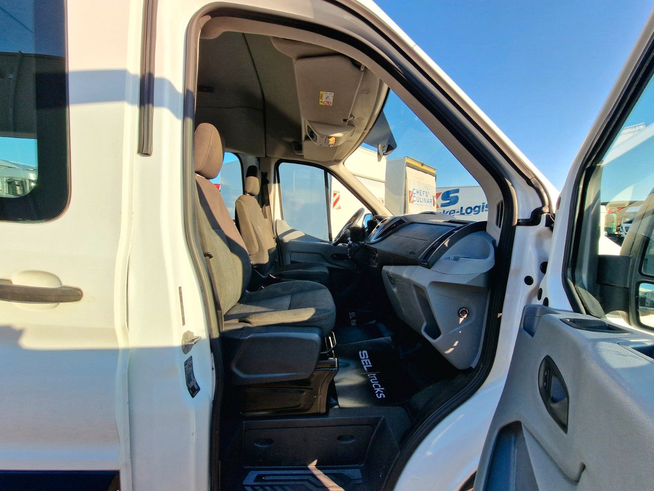 Panel van Ford Transit / Transport von Personen im Rollstuhl: picture 21 Panel van Ford Transit / Transport von Personen im Rollstuhl: picture 21