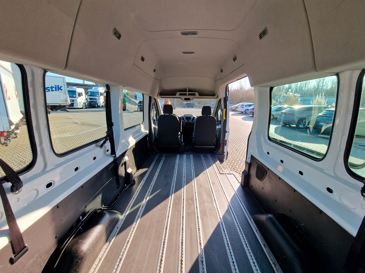 Panel van Ford Transit / Transport von Personen im Rollstuhl: picture 13 Panel van Ford Transit / Transport von Personen im Rollstuhl: picture 13