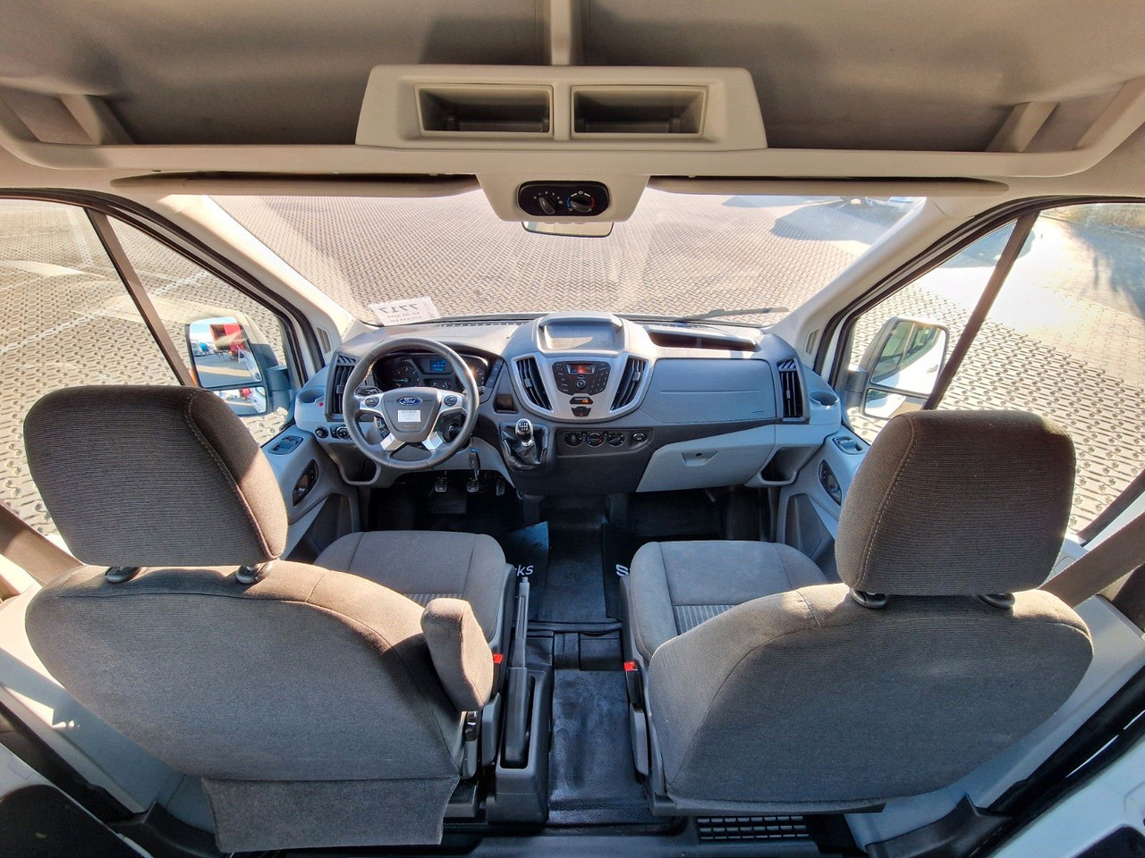 Panel van Ford Transit / Transport von Personen im Rollstuhl: picture 23 Panel van Ford Transit / Transport von Personen im Rollstuhl: picture 23