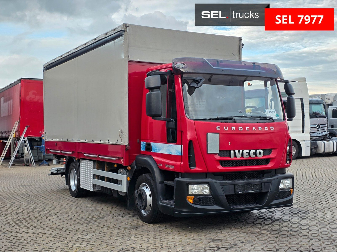 Iveco Eurocargo 120E28 / Ladebordwand / Aluklappen - Curtainsider truck: picture 3 Iveco Eurocargo 120E28 / Ladebordwand / Aluklappen - Curtainsider truck: picture 3