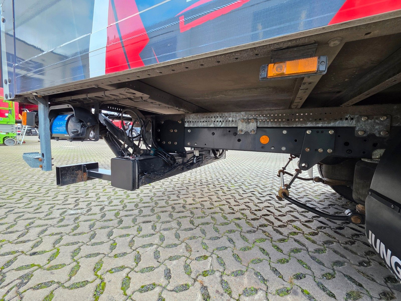 Box van Iveco Eurocargo 75-190 / Ladebordwand / 6D: picture 18 Box van Iveco Eurocargo 75-190 / Ladebordwand / 6D: picture 18