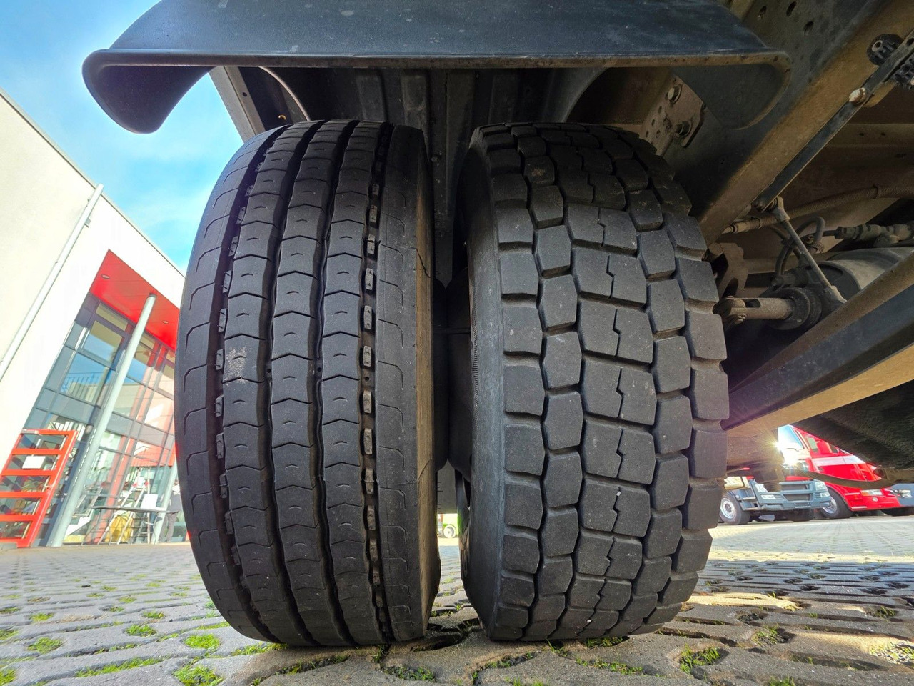 Box van Iveco Eurocargo 75-190 / Ladebordwand / 6D: picture 50 Box van Iveco Eurocargo 75-190 / Ladebordwand / 6D: picture 50