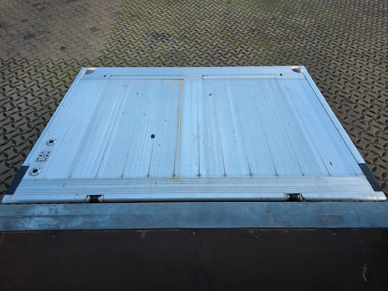 Box van Iveco Eurocargo 75-190 / Ladebordwand / 6D: picture 15 Box van Iveco Eurocargo 75-190 / Ladebordwand / 6D: picture 15