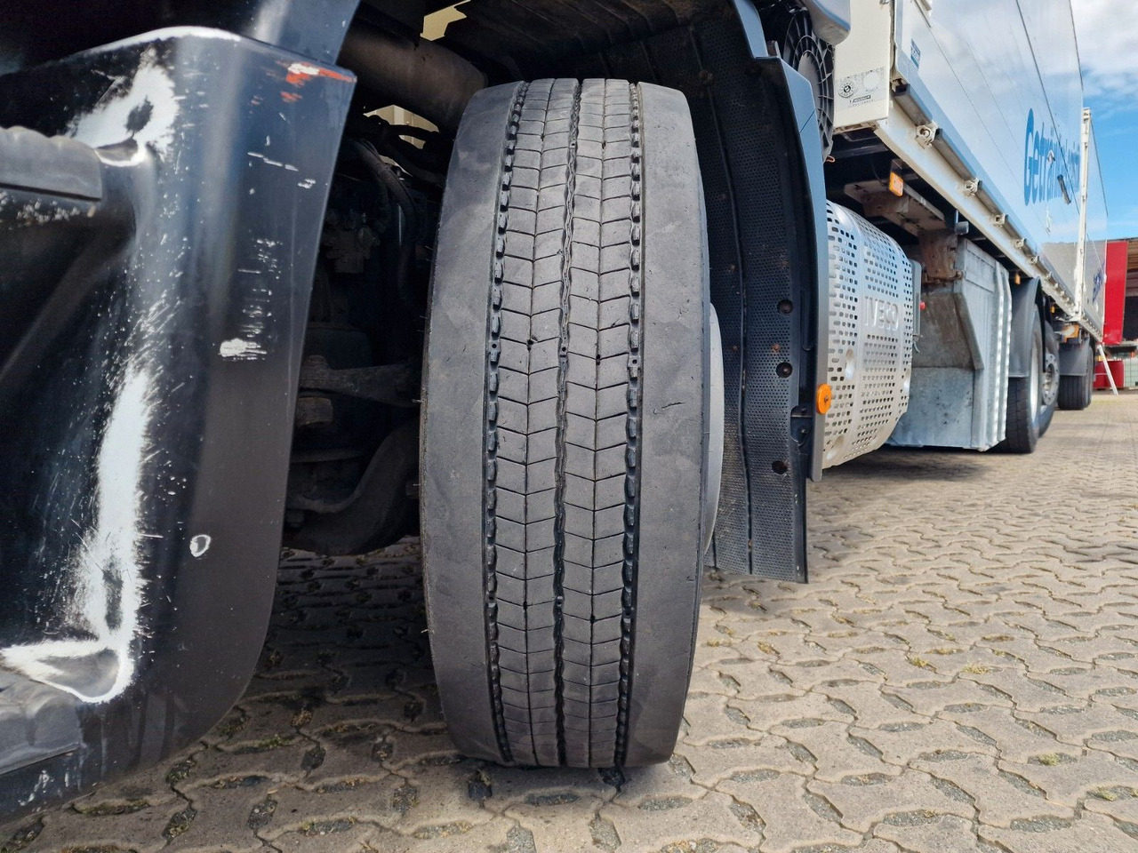 Beverage truck Iveco Stralis 420 / ZF Intarder / Ldbw / Lenkachse: picture 24 Beverage truck Iveco Stralis 420 / ZF Intarder / Ldbw / Lenkachse: picture 24