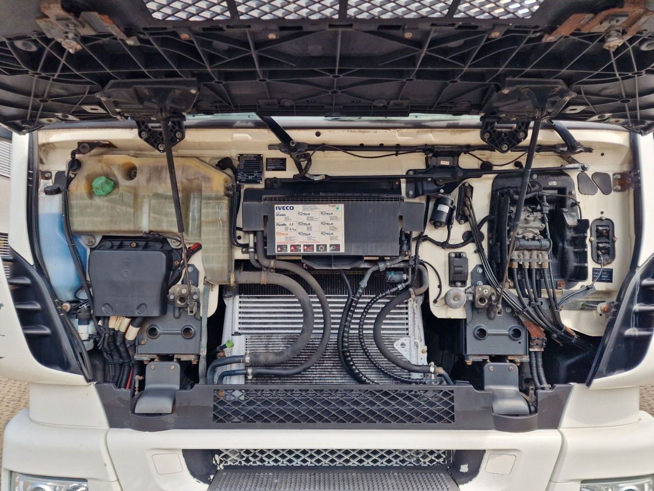 Beverage truck Iveco Stralis 420 / ZF Intarder / Ldbw / Lenkachse: picture 14 Beverage truck Iveco Stralis 420 / ZF Intarder / Ldbw / Lenkachse: picture 14