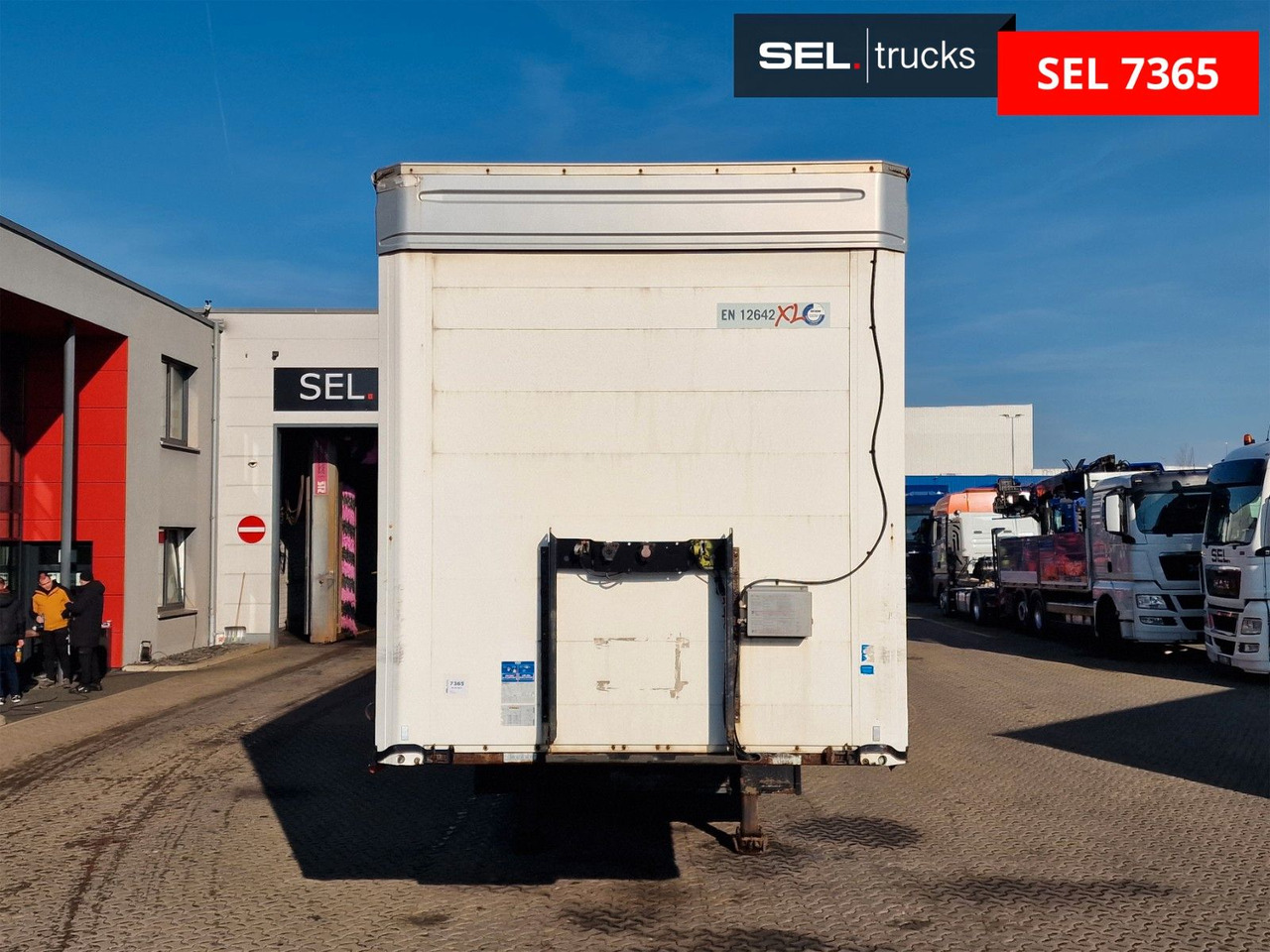 Kögel SN 24 / EDSCHA - Curtainsider semi-trailer: picture 2 Kögel SN 24 / EDSCHA - Curtainsider semi-trailer: picture 2