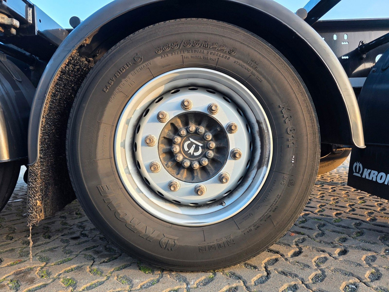 Container transporter/ Swap body semi-trailer Krone SD / Teleskop / 11.035-12.640 / Liftachse: picture 32