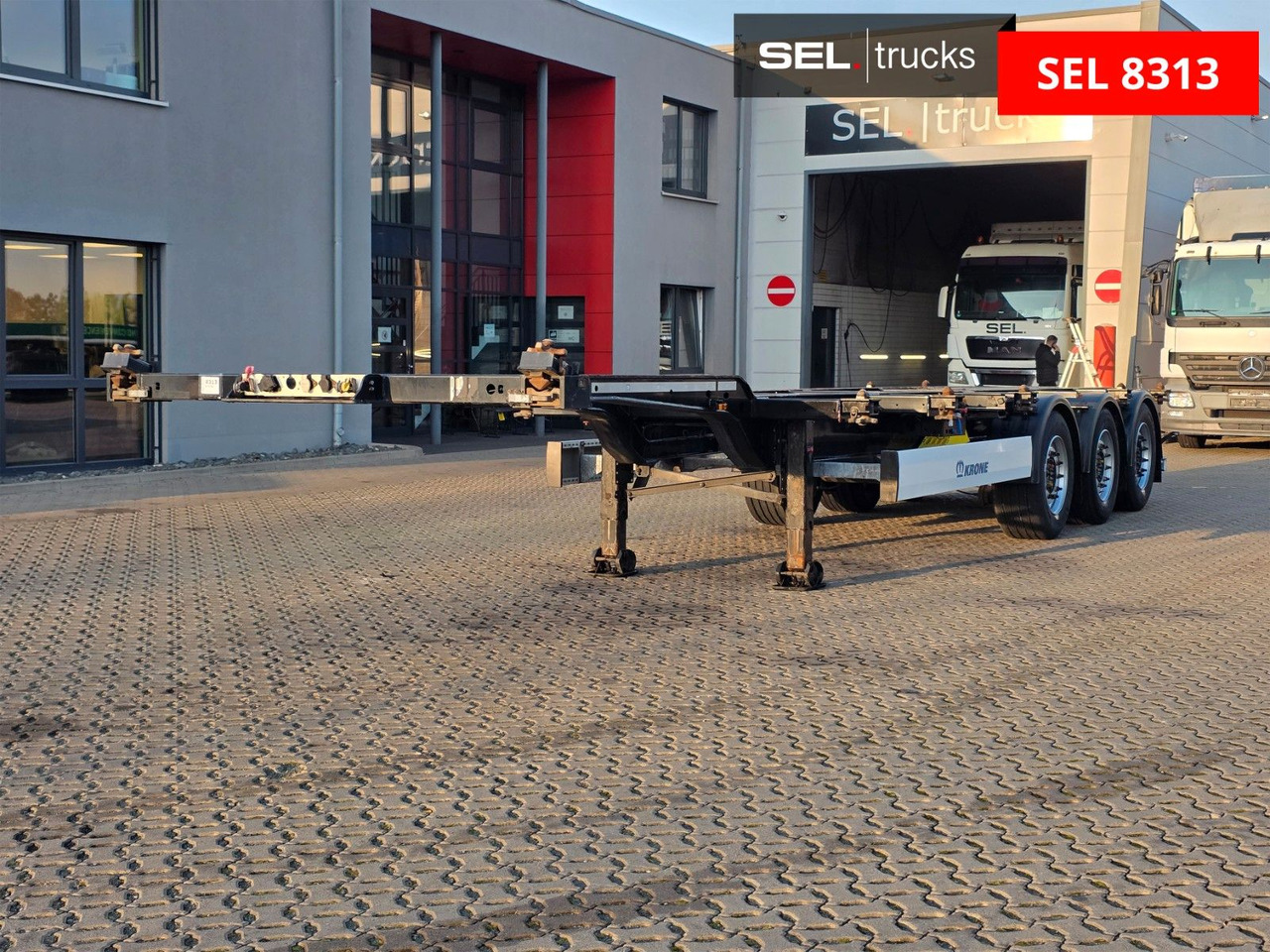 Krone SD / Teleskop / 11.035-12.640 / Liftachse - Container transporter/ Swap body semi-trailer: picture 1 Krone SD / Teleskop / 11.035-12.640 / Liftachse - Container transporter/ Swap body semi-trailer: picture 1