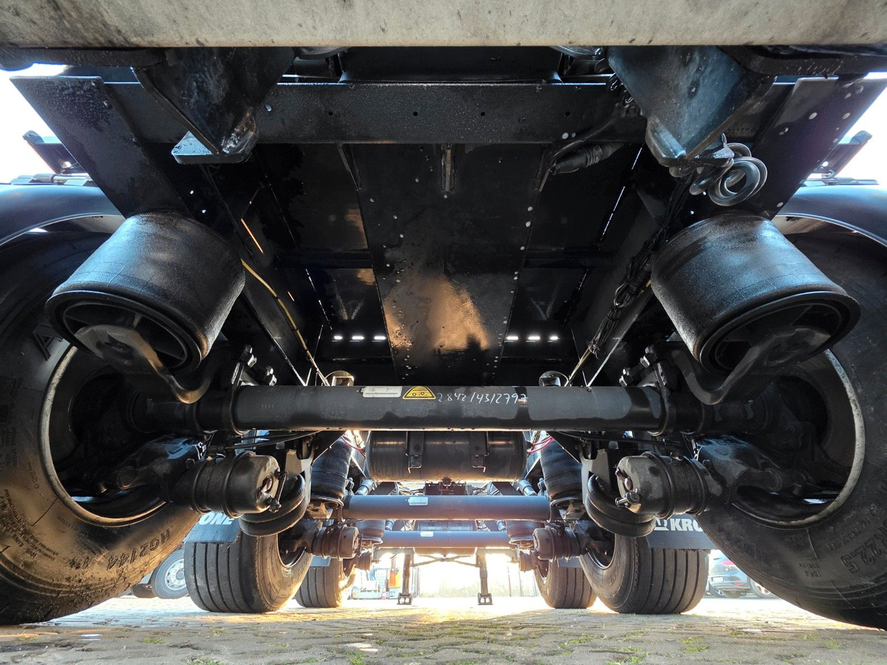 Container transporter/ Swap body semi-trailer Krone SD / Teleskop / 11.035-12.640 / Liftachse: picture 20