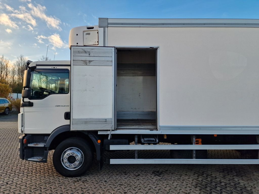 Refrigerator truck MAN TGM 15.250 4X2 BL / Ldbw /Triple Verdampfer: picture 9