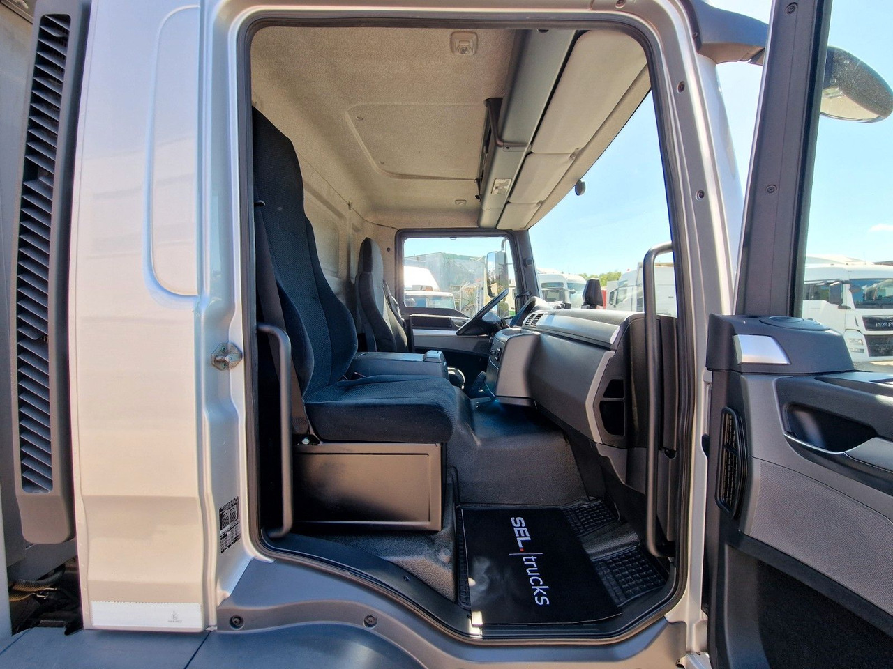 Refrigerator truck MAN TGM 18.290 4X2 LL / Ldbw / Carrier Supra 1250Mt: picture 18