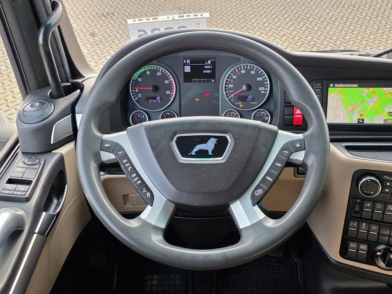 Tractor unit MAN TGX 18.460 4X2 LLS-U / Retarder / 2 Tanks: picture 39