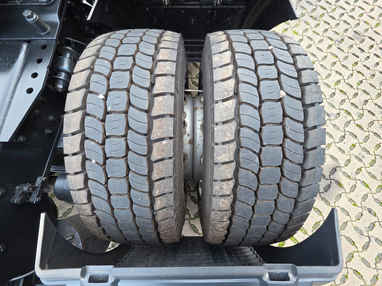 Tractor unit MAN TGX 18.460 4X2 LLS-U / Retarder / 2 Tanks: picture 50