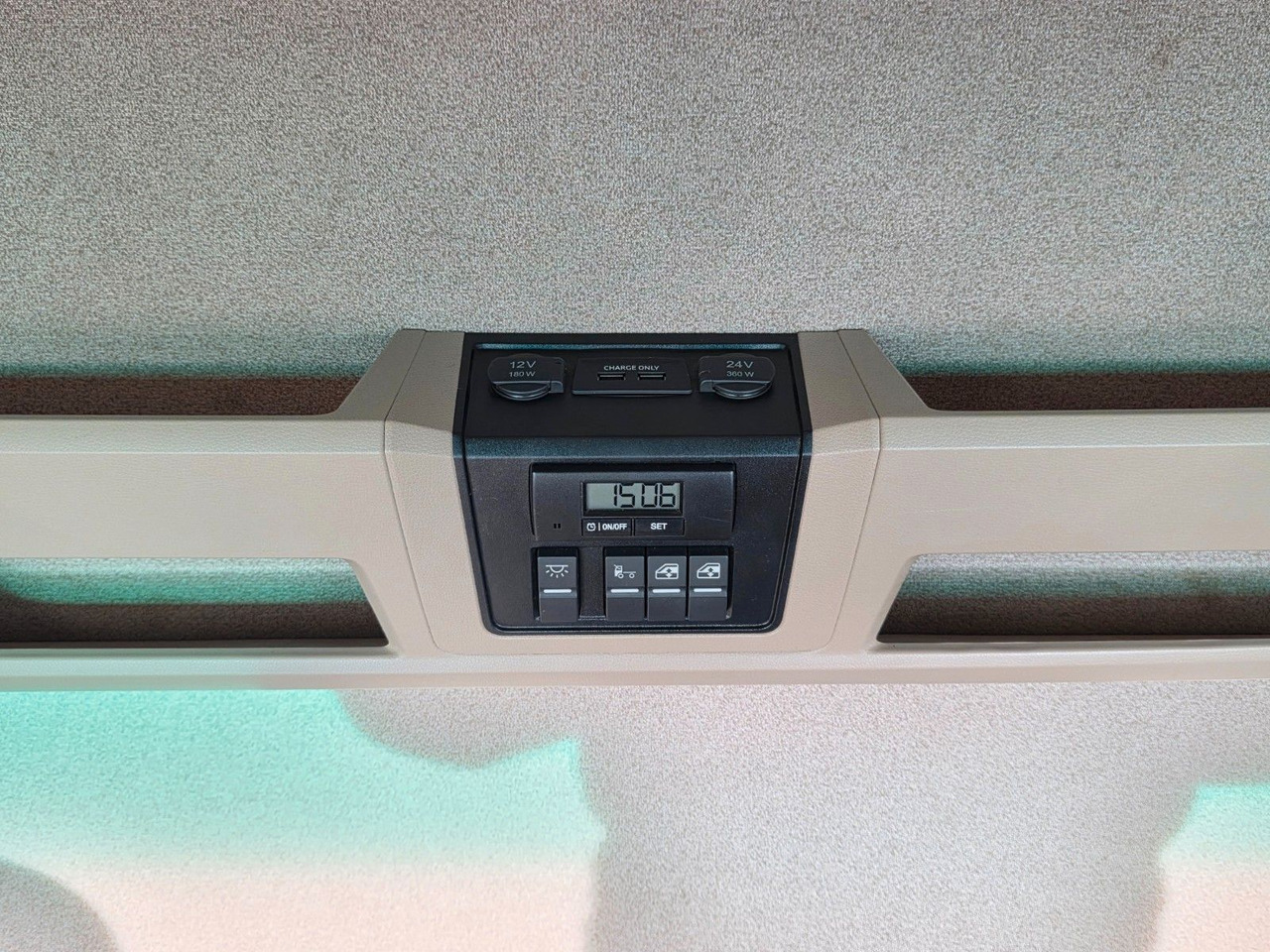 Tractor unit MAN TGX 18.460 4X2 LLS-U / Retarder / 2 Tanks: picture 31