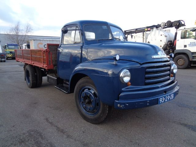 Bedford A 5LCG 5 TONNER - Dropside/ Flatbed truck: picture 2 Bedford A 5LCG 5 TONNER - Dropside/ Flatbed truck: picture 2