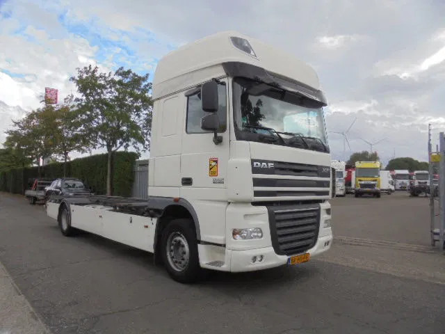 DAF XF 105 410 NL truck - Container transporter/ Swap body truck: picture 3 DAF XF 105 410 NL truck - Container transporter/ Swap body truck: picture 3