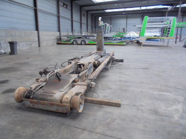 Diversen MILTRA MB 20 PCA - Hook lift truck: picture 3 Diversen MILTRA MB 20 PCA - Hook lift truck: picture 3