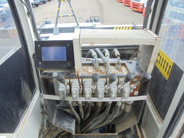 Truck mounted aerial platform Hino 700 6X4: picture 18 Truck mounted aerial platform Hino 700 6X4: picture 18