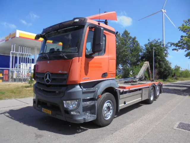 Mercedes-Benz Antos 2845 6X2 NL TRUCK APK -TUV 13-04-2026 - Hook lift truck: picture 1 Mercedes-Benz Antos 2845 6X2 NL TRUCK APK -TUV 13-04-2026 - Hook lift truck: picture 1