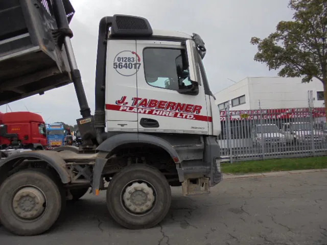 Mercedes-Benz Arocs 3240 K 8X4 - Tipper: picture 4 Mercedes-Benz Arocs 3240 K 8X4 - Tipper: picture 4
