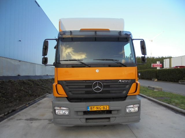 Mercedes-Benz Axor 1829 + HAMMELMAN - Vacuum truck: picture 2 Mercedes-Benz Axor 1829 + HAMMELMAN - Vacuum truck: picture 2