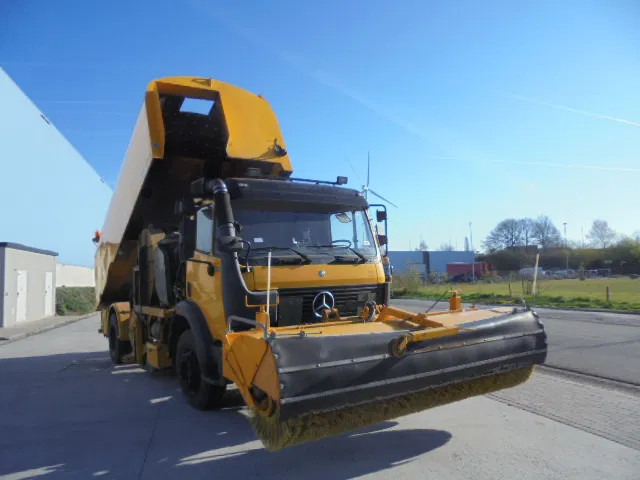 Mercedes-Benz SK 1920 NL TRUCK - Road sweeper: picture 3 Mercedes-Benz SK 1920 NL TRUCK - Road sweeper: picture 3