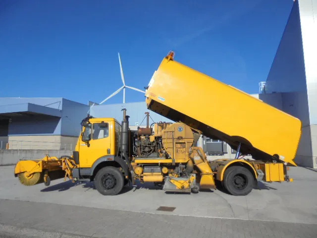 Mercedes-Benz SK 1920 NL TRUCK - Road sweeper: picture 4 Mercedes-Benz SK 1920 NL TRUCK - Road sweeper: picture 4