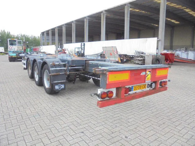Pacton T3-010 NL KENTEKEN - Container transporter/ Swap body semi-trailer: picture 5 Pacton T3-010 NL KENTEKEN - Container transporter/ Swap body semi-trailer: picture 5