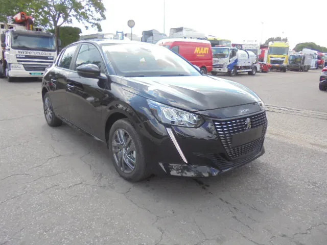 Peugeot 208 208 NEW TAX FREE - Hatchback: picture 3 Peugeot 208 208 NEW TAX FREE - Hatchback: picture 3