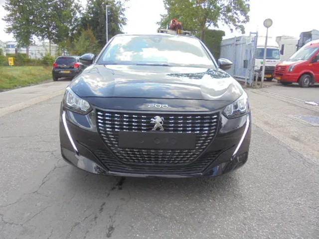 Peugeot 208 208 NEW TAX FREE - Hatchback: picture 2 Peugeot 208 208 NEW TAX FREE - Hatchback: picture 2