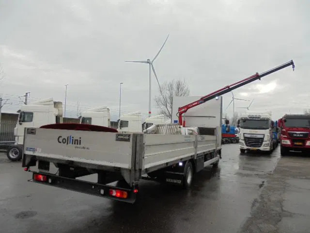 Renault Midlum 240 D12 - Dropside/ Flatbed truck, Crane truck: picture 5 Renault Midlum 240 D12 - Dropside/ Flatbed truck, Crane truck: picture 5
