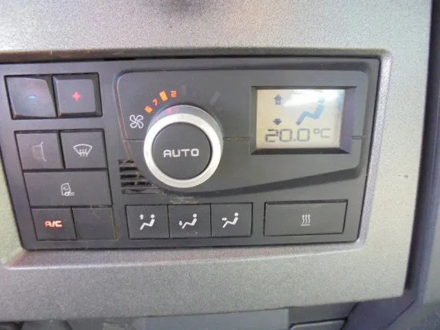 Hook lift truck Renault T 430 6X2 NL TRUCK APK TUV 03-26: picture 15 Hook lift truck Renault T 430 6X2 NL TRUCK APK TUV 03-26: picture 15