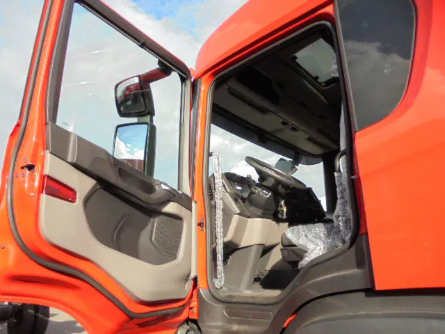 Cab chassis truck Scania P450 XT 4X4 NIEUW - DEMO: picture 8