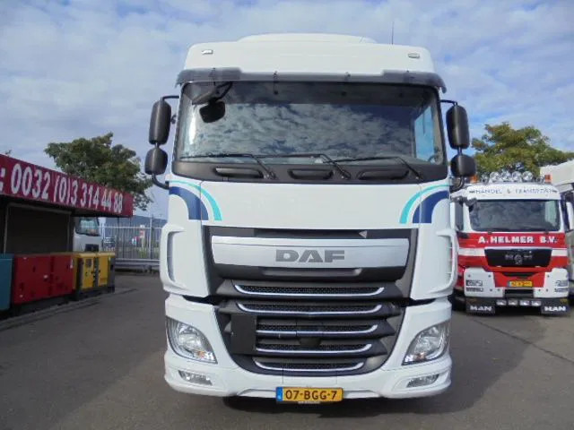 DAF XF 440 6X2 - Tractor unit: picture 3 DAF XF 440 6X2 - Tractor unit: picture 3