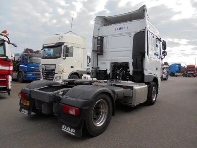 DAF XF 440 EURO 6 - Tractor unit: picture 4 DAF XF 440 EURO 6 - Tractor unit: picture 4