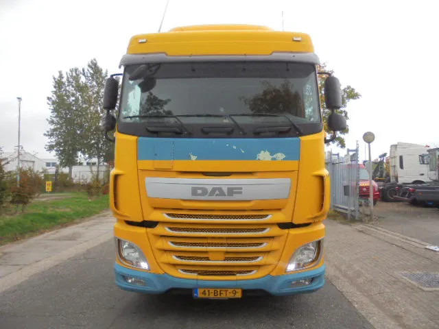 DAF XF 440 NL TRUCK - Tractor unit: picture 2 DAF XF 440 NL TRUCK - Tractor unit: picture 2