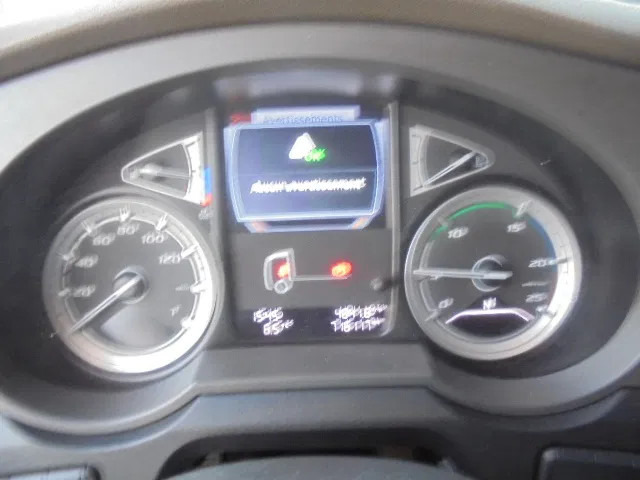 Tractor unit DAF XF 480 SUPERSPACECAB: picture 10