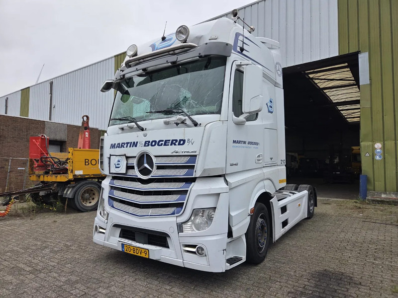 Mercedes-Benz Actros 1842 LS CABINE SCHADE NL TRUCK - Tractor unit: picture 1 Mercedes-Benz Actros 1842 LS CABINE SCHADE NL TRUCK - Tractor unit: picture 1