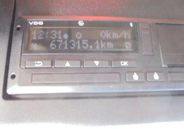 Tractor unit Mercedes-Benz Actros 2343 6X2 VOORLOOPAS: picture 12