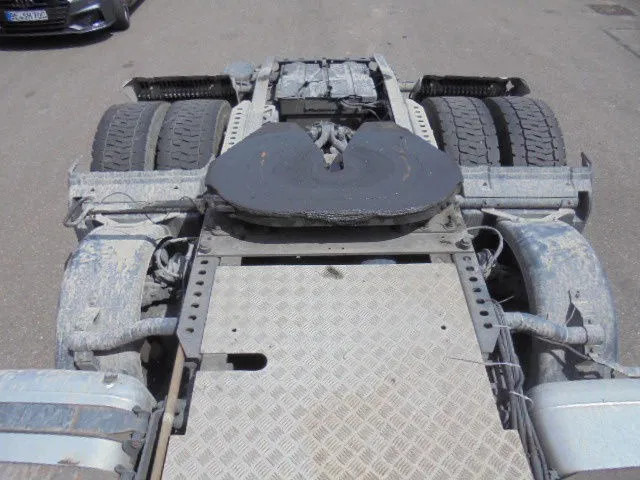 Tractor unit Mercedes-Benz Actros 2343 6X2 VOORLOOPAS: picture 15