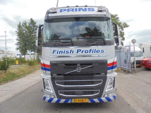 Volvo FH 420 6X2 NL TRUCK - Tractor unit: picture 3 Volvo FH 420 6X2 NL TRUCK - Tractor unit: picture 3