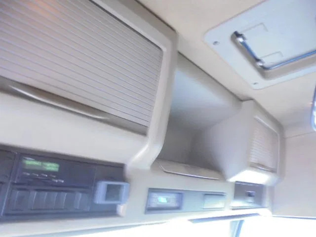 Tractor unit Volvo FM FM 330 TRS KOELUNIT NL TRUCK TUV-APK 19-12-2025: picture 12 Tractor unit Volvo FM FM 330 TRS KOELUNIT NL TRUCK TUV-APK 19-12-2025: picture 12