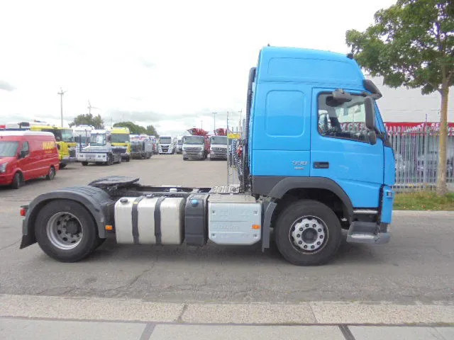 Tractor unit Volvo FM FM 330 TRS KOELUNIT NL TRUCK TUV-APK 19-12-2025: picture 6 Tractor unit Volvo FM FM 330 TRS KOELUNIT NL TRUCK TUV-APK 19-12-2025: picture 6