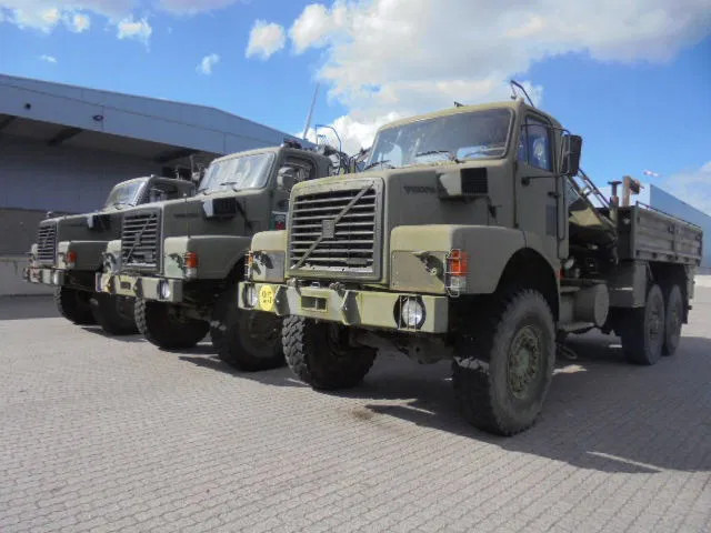 Volvo N 10 6X6 L + FASSI 3X IN STOCK - Truck, Crane truck: picture 1 Volvo N 10 6X6 L + FASSI 3X IN STOCK - Truck, Crane truck: picture 1