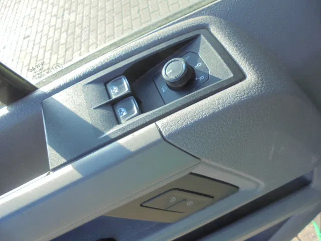 Panel van Volkswagen Crafter SYN1E NL VAN: picture 19