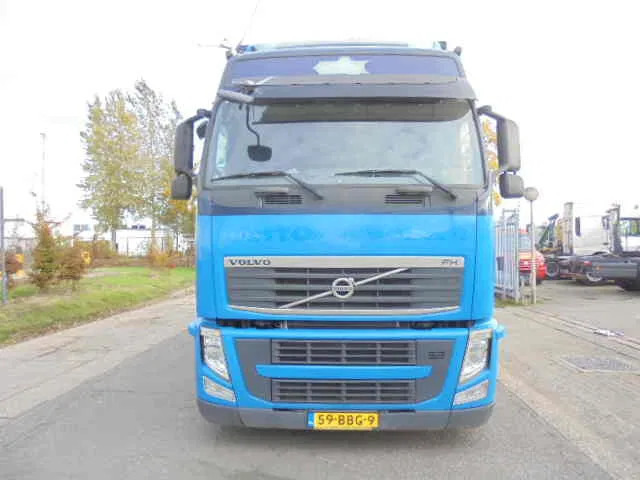Volvo FH 420 6X2 NL TRUCK - Curtainsider truck: picture 2 Volvo FH 420 6X2 NL TRUCK - Curtainsider truck: picture 2