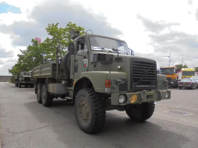 Volvo N 10 6X6 L + FASSI 3X IN STOCK - Dropside/ Flatbed truck, Crane truck: picture 3 Volvo N 10 6X6 L + FASSI 3X IN STOCK - Dropside/ Flatbed truck, Crane truck: picture 3