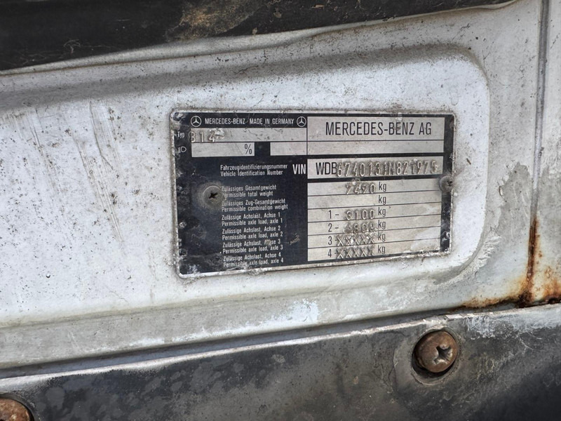 Curtainsider truck Mercedes-Benz 814: picture 14