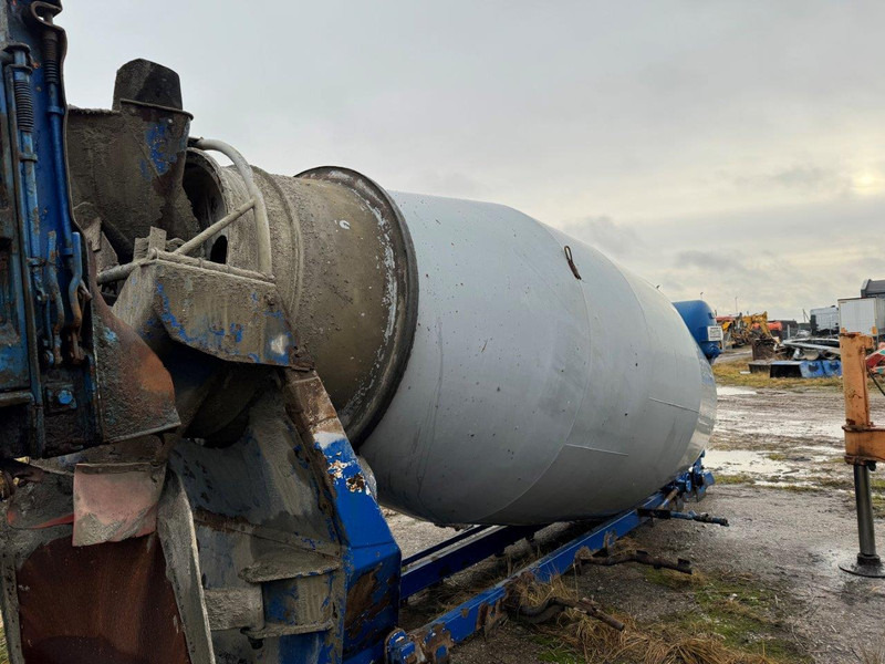 Mercedes-Benz Intermix 10 m3 - Concrete mixer truck: picture 4 Mercedes-Benz Intermix 10 m3 - Concrete mixer truck: picture 4